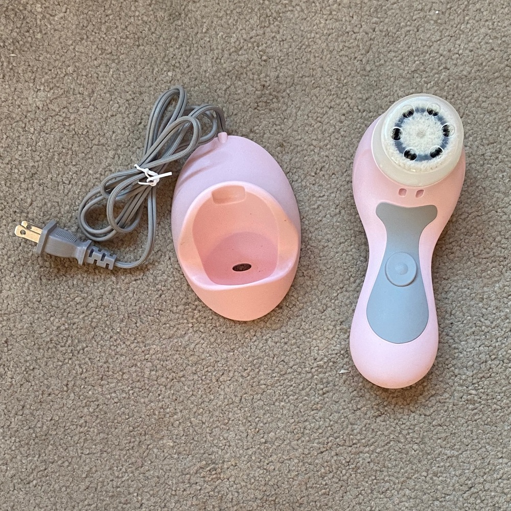 Pink Facial Cleansing Brush with Charger